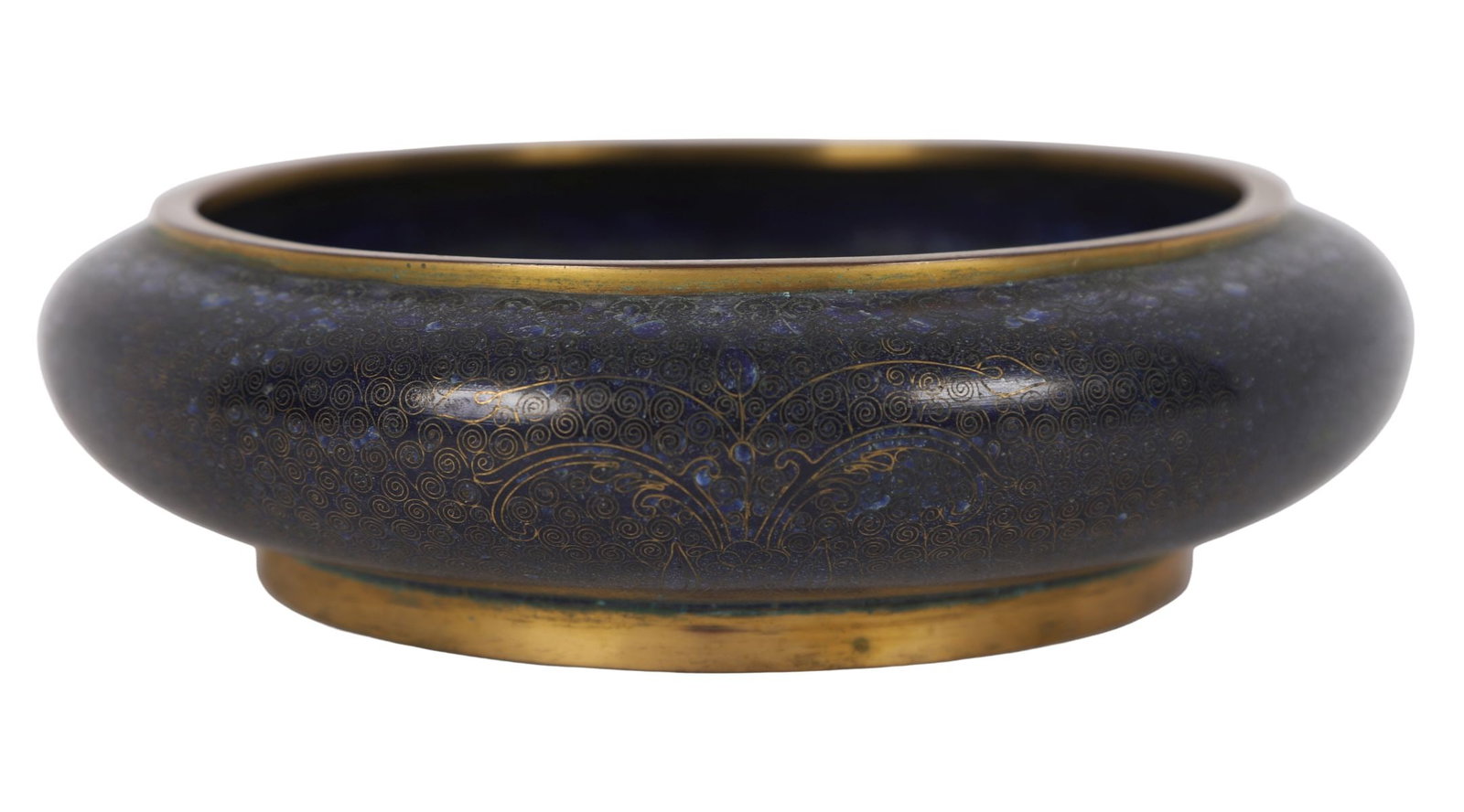 CHINESE CLOISONNÉ ENAMEL BOWL: Circular with everted rim, decorated with dense scrolling motifs in gilt wire on a dark blue ground, the base bearing a four-character mark. CHINESE