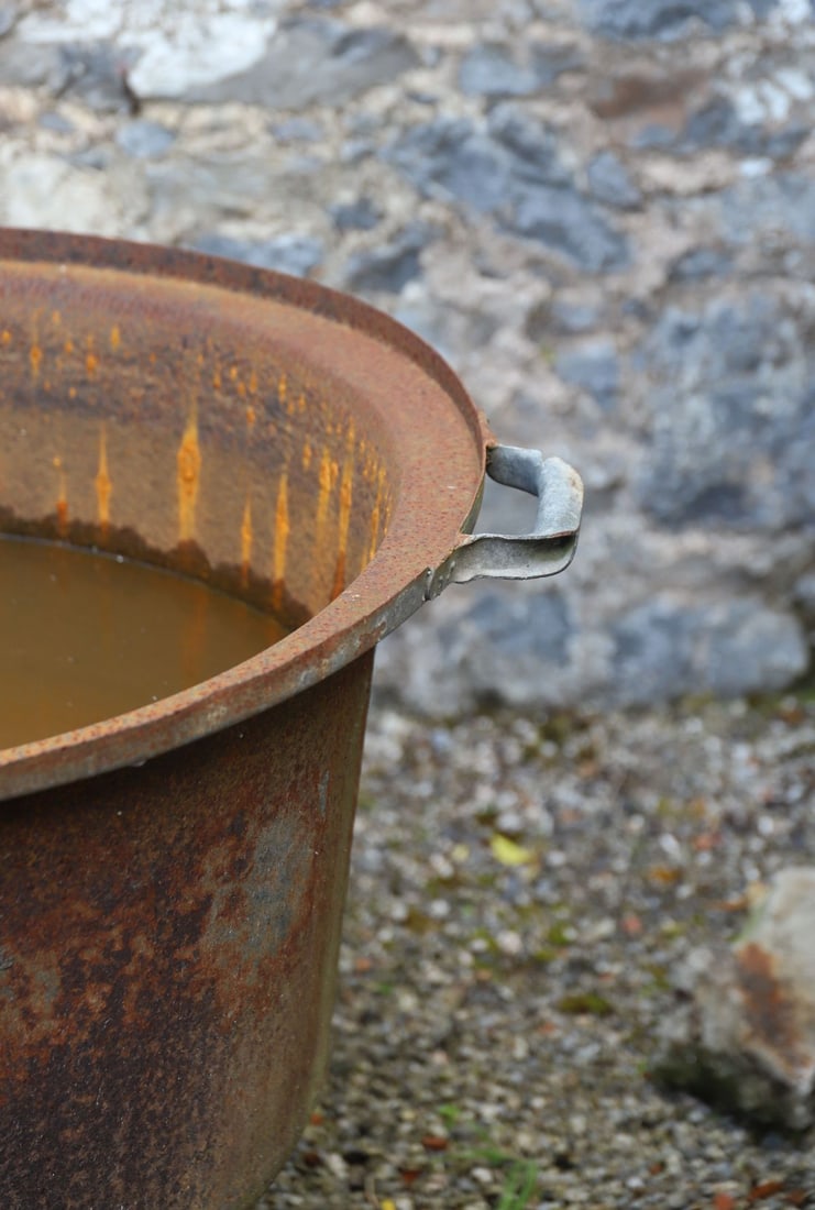 LARGE CIRCULAR CAULDRON - 2