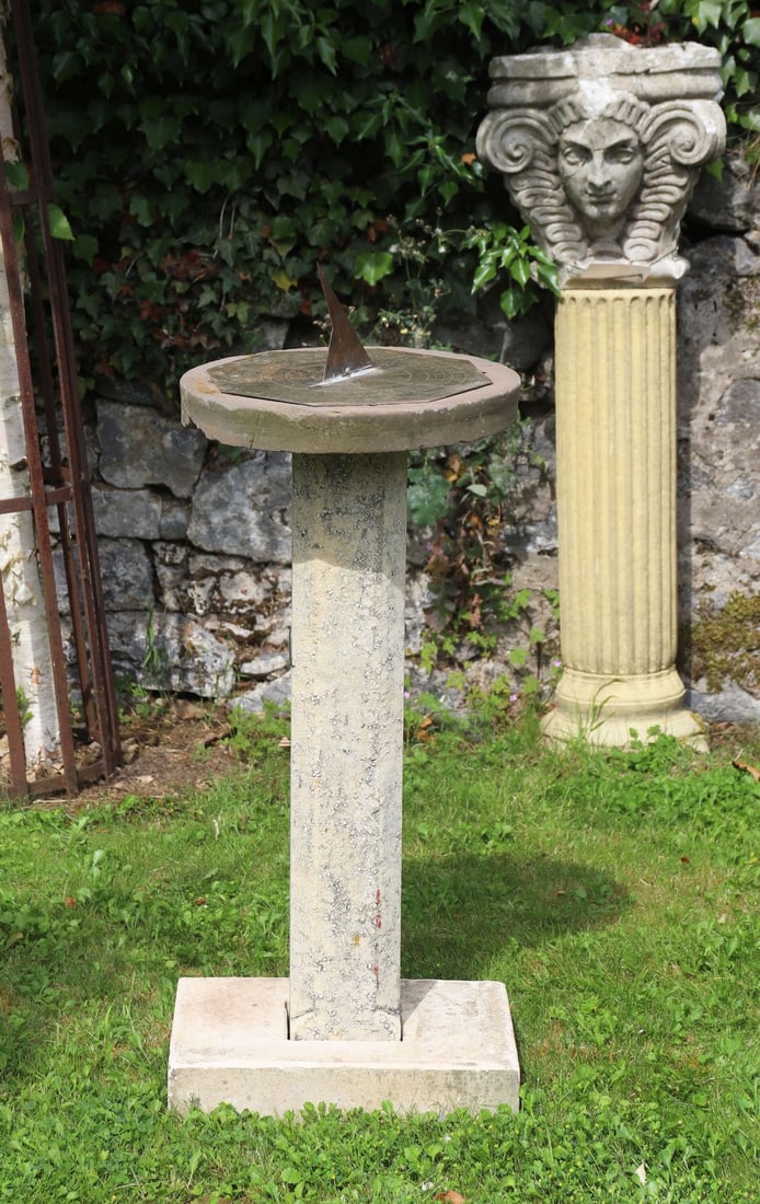 19TH-CENTURY MOULDED SANDSTONE SUNDIAL BASE (1 of 2)