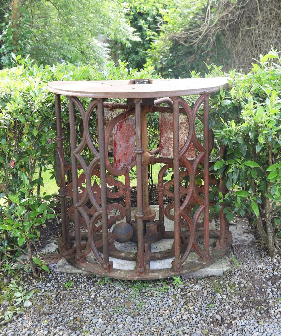 CAST IRON TURNSTILE (1 of 3)