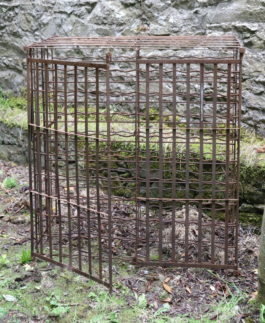 ANTIQUE FOLDING METAL WINE RACK (1 of 1)