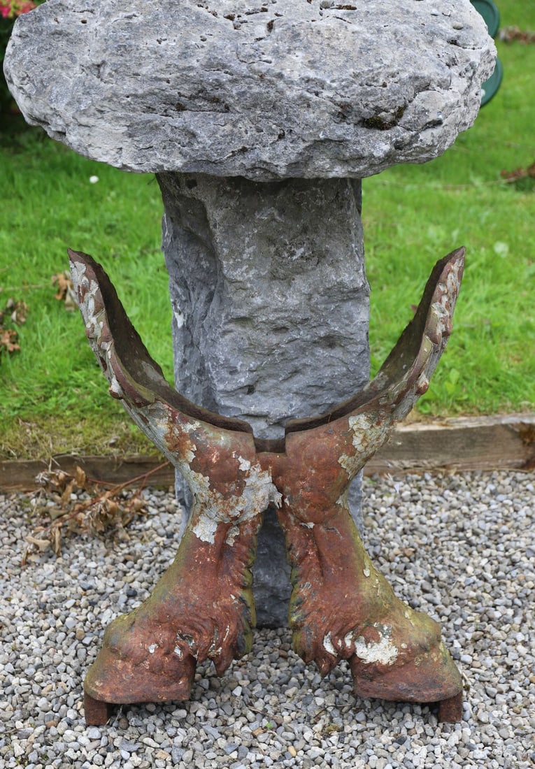 THREE CAST IRON MUNICIPAL WATER TROUGH SUPPORTS (1 of 3)