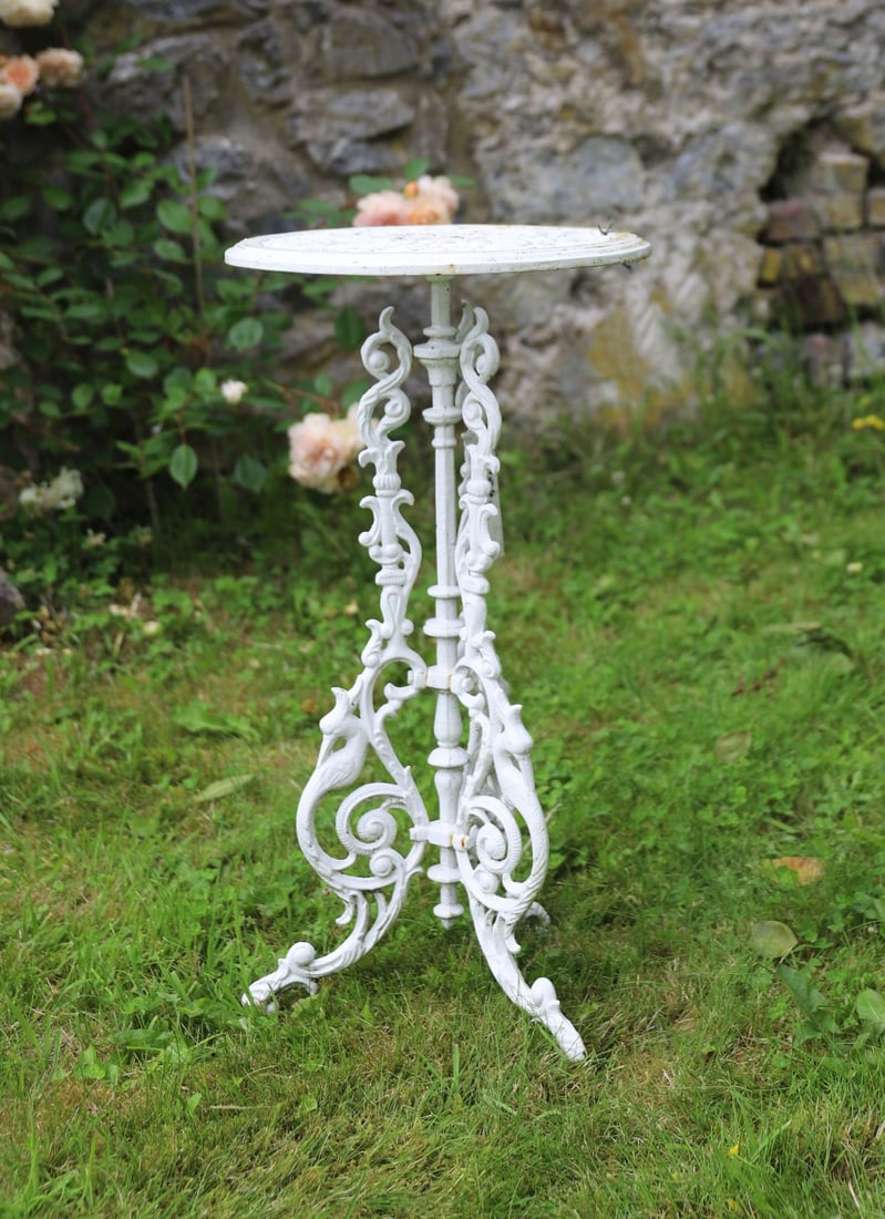 CAST IRON GARDEN TABLE (1 of 2)