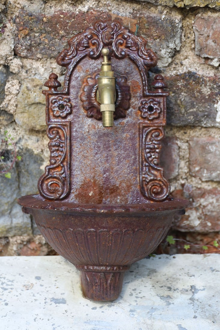 CAST IRON WALL FOUNTAIN (1 of 3)