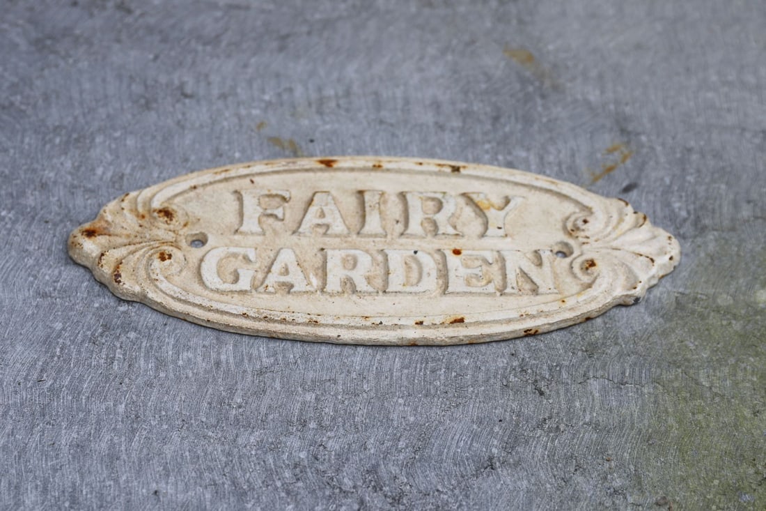 CAST IRON ?FAIRY GARDEN? PLAQUE (1 of 1)