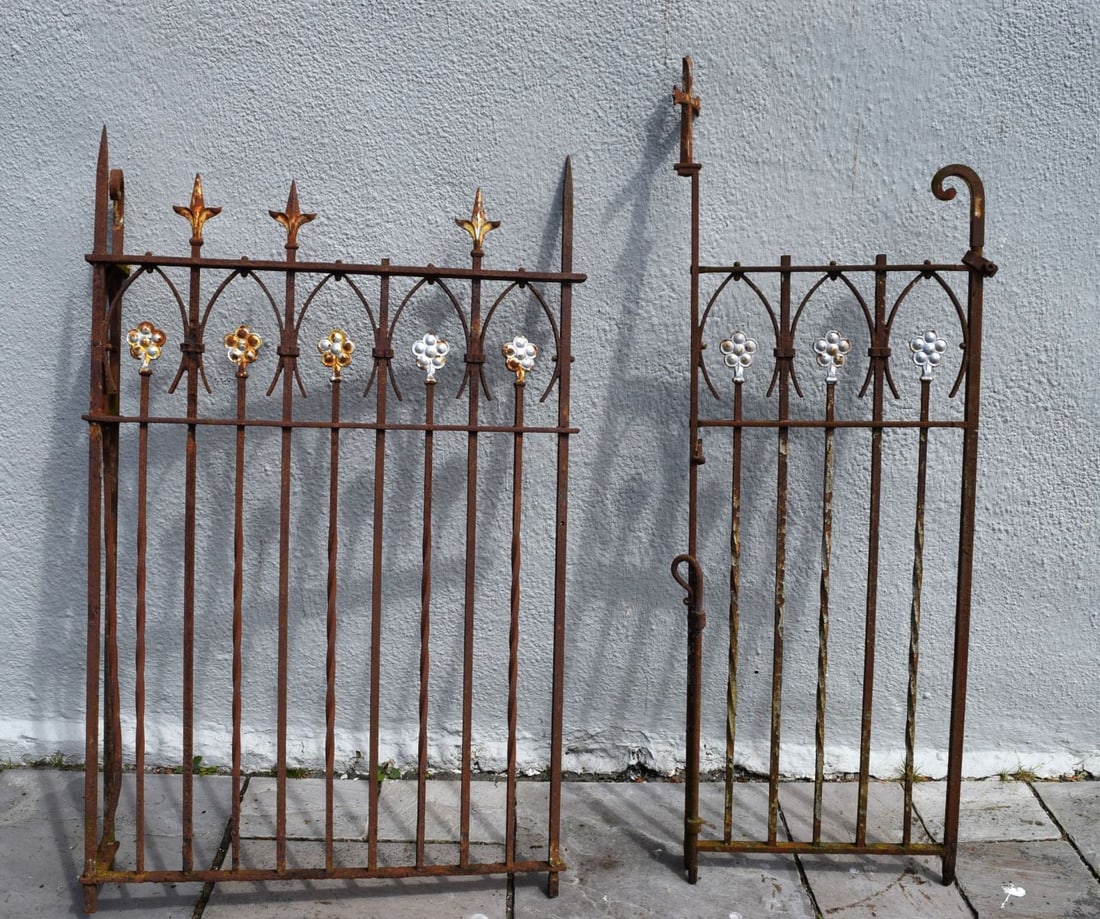 19TH-CENTURY WROUGHT IRON RAILING IN TWO SECTIONS (1 of 3)