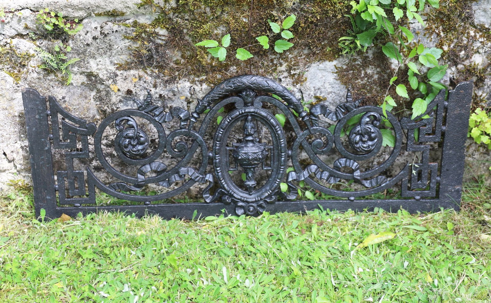 PAIR OF CAST IRON DECORATIVE PANELS (1 of 2)