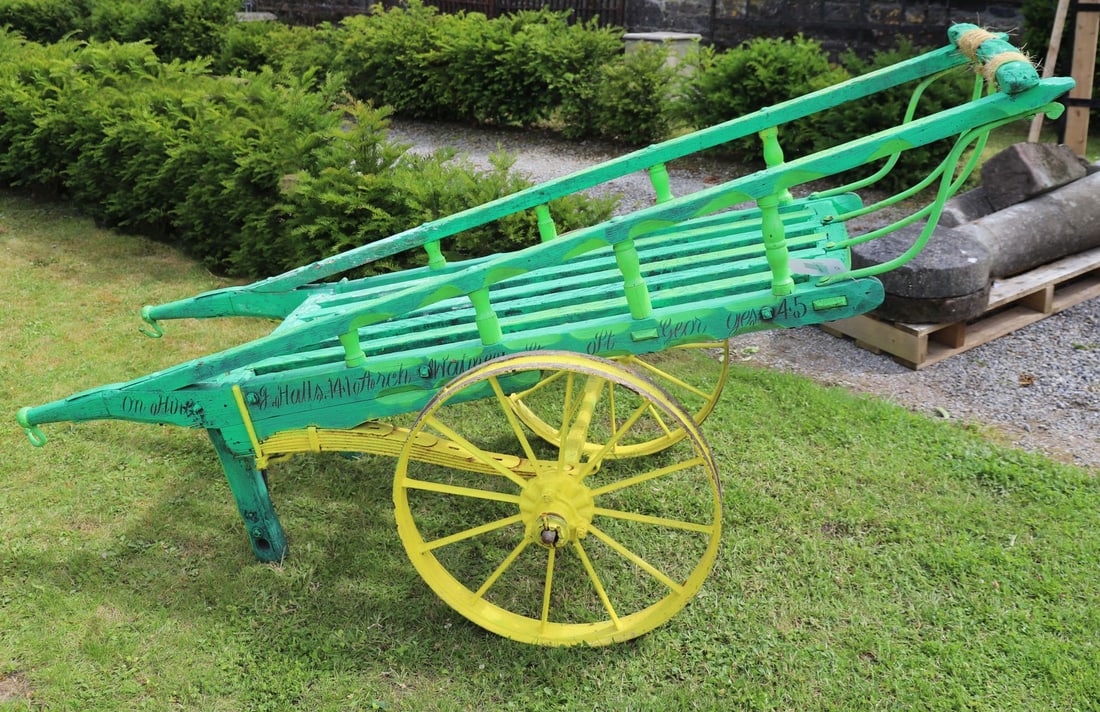 TRADITIONAL TIMBER MARKET HAND CART (1 of 3)