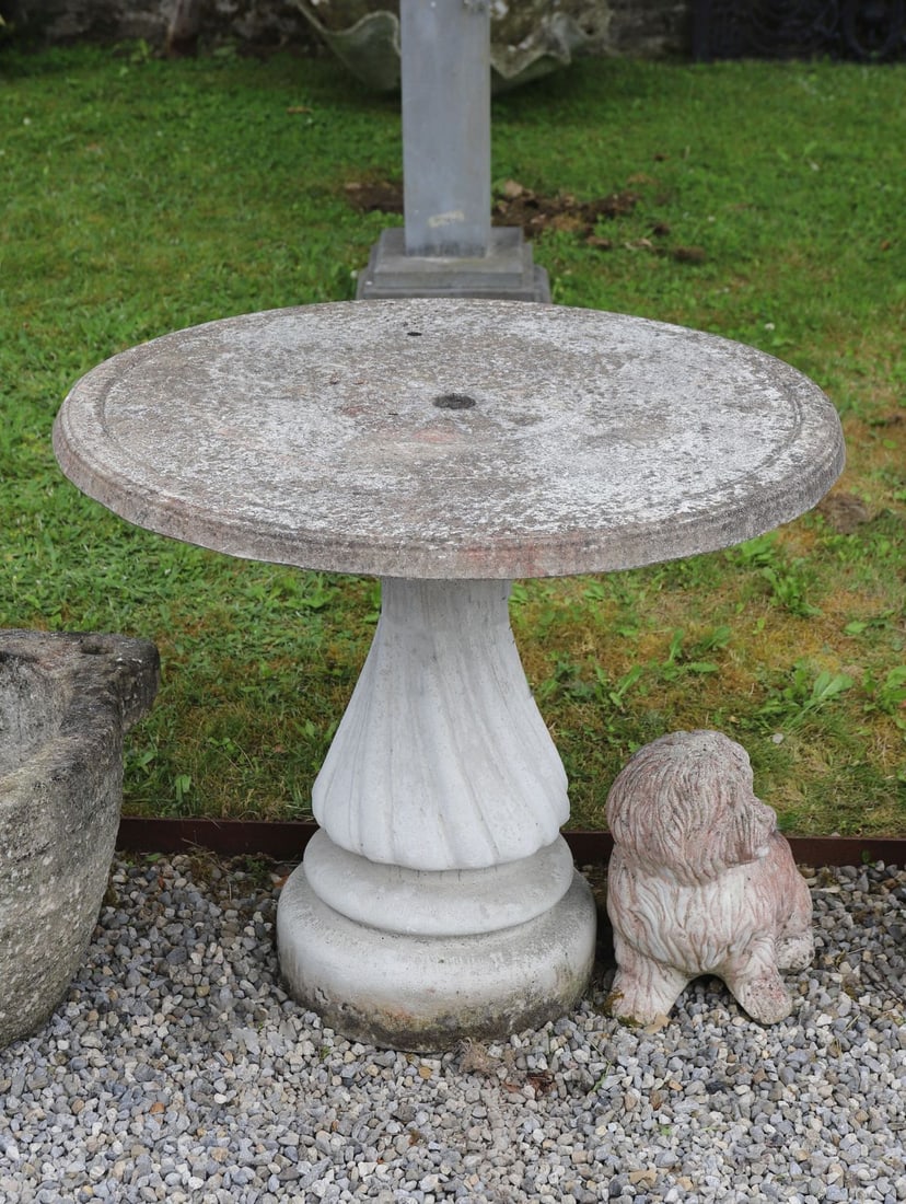 COMPOSITE STONE CIRCULAR GARDEN TABLE (1 of 2)