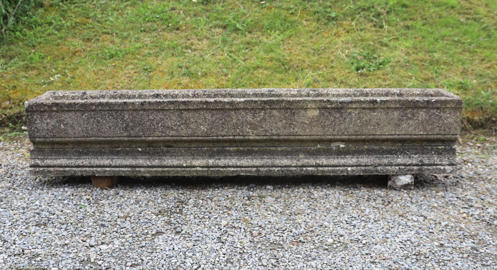 MOULDED STONE WINDOW BOX (1 of 2)