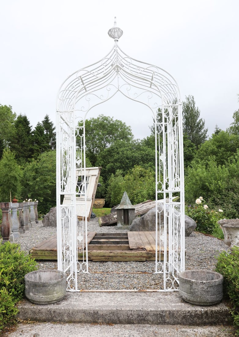 WROUGHT IRON GARDEN ARBOUR (1 of 3)