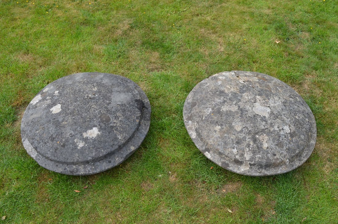 PR GEORGIAN LIMESTONE CIRCULAR DOME TOP PIER CAPS (1 of 4)