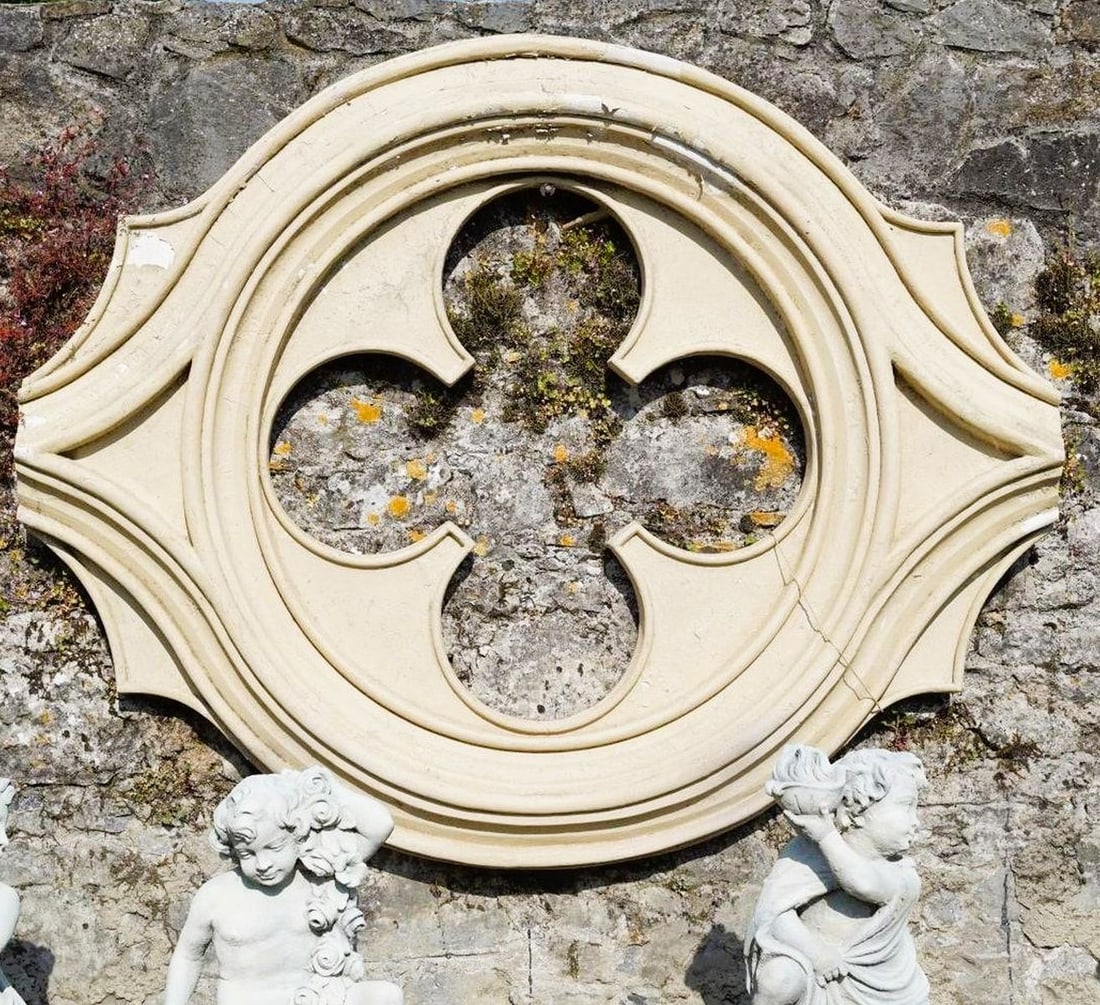 LARGE GOTHIC STYLE WINDOW PANEL (1 of 2)
