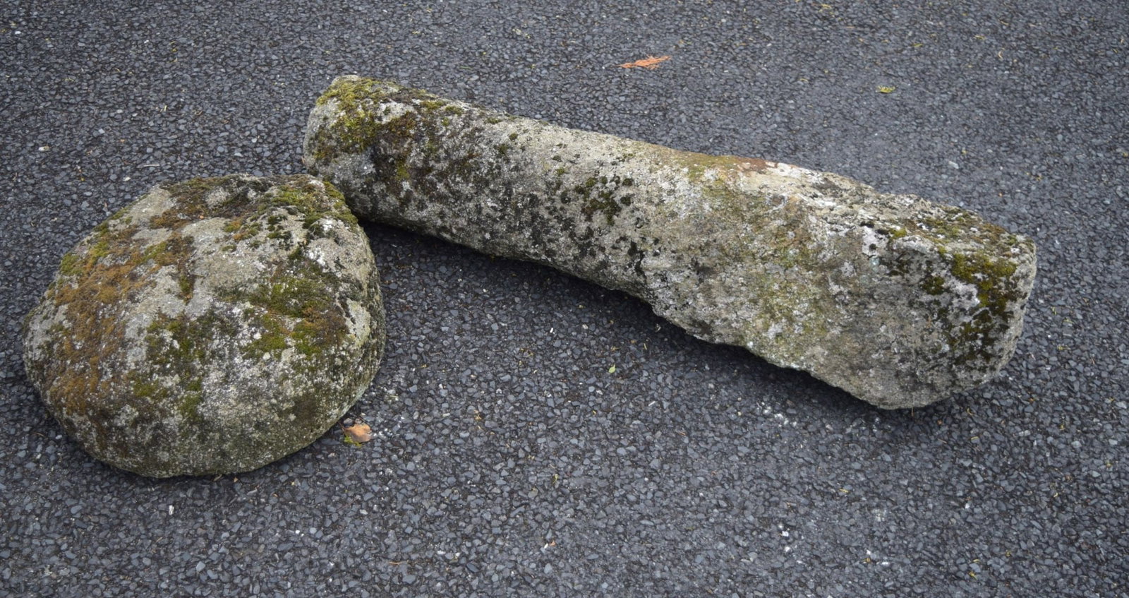 19TH-CENTURY CARLOW GRANITE STADDLE STONE: mushroom-shaped staddle stone formed in Carlow granite, 19th century, traditionally used as a support in granaries or barns.