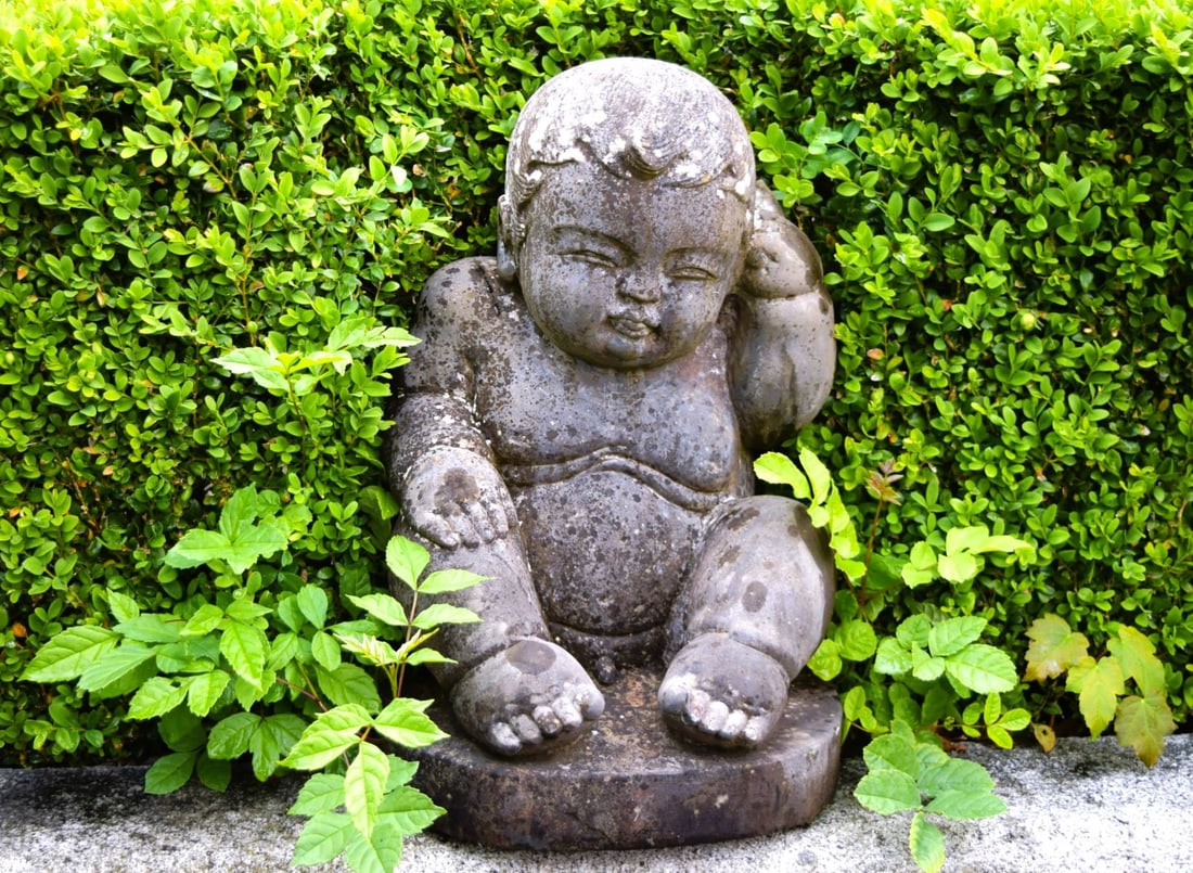 MARBLE FIGURE OF A YOUNG BOY SEATED (1 of 3)