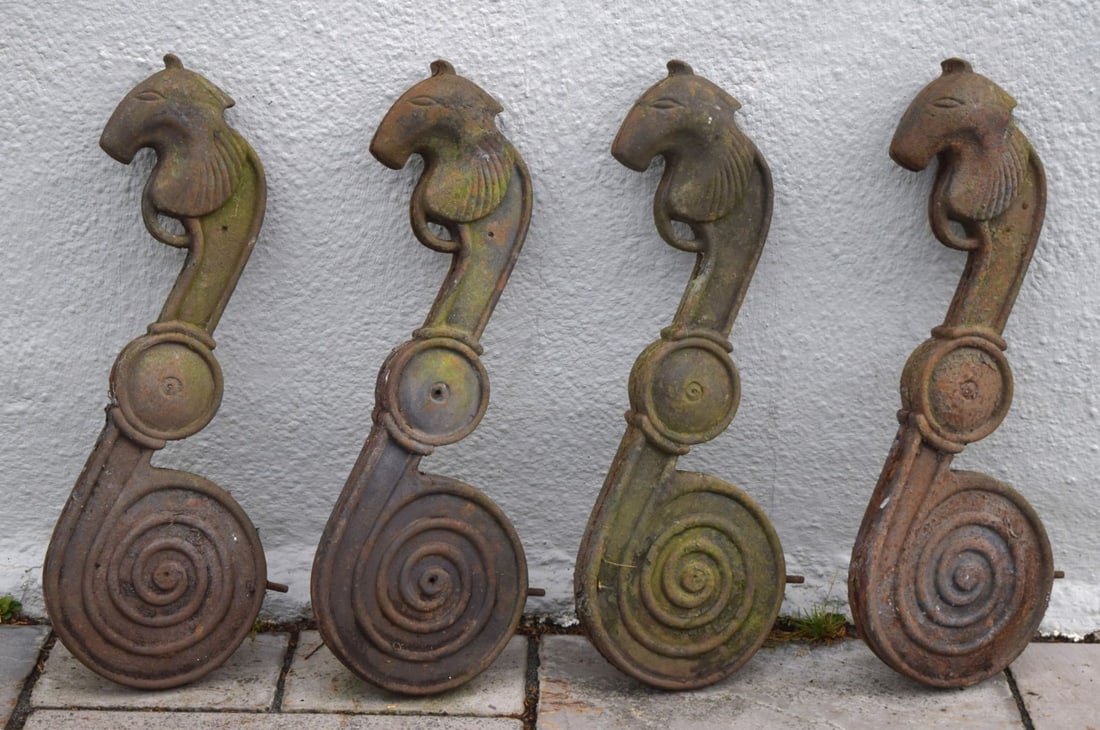 SET OF FOUR DECORATIVE CAST IRON BRACKET SUPPORTS (1 of 2)