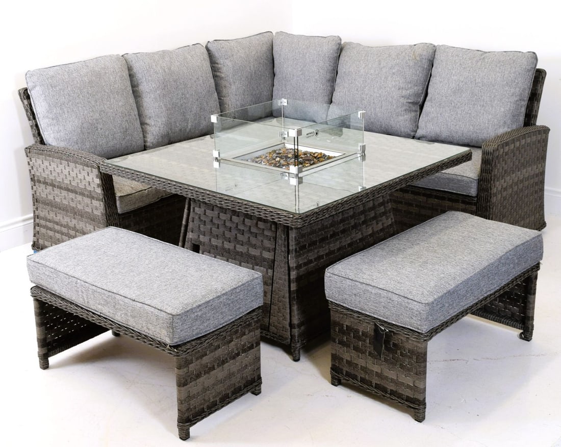 DESIGNER CORNER SHAPED PATIO DINING SUITE (1 of 4)