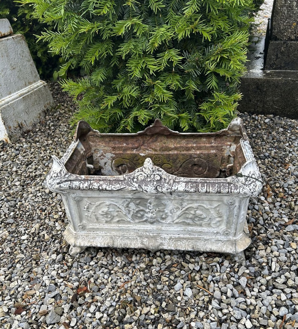 20TH-CENTURY CAST IRON PLANTER (1 of 1)