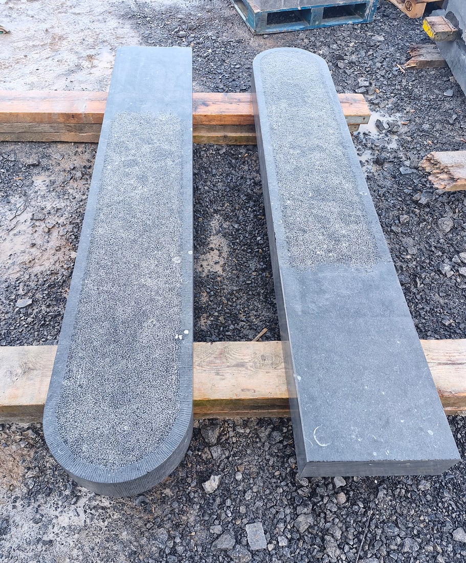 PAIR OF CONTEMPORARY LIMESTONE GATE POSTS (1 of 1)