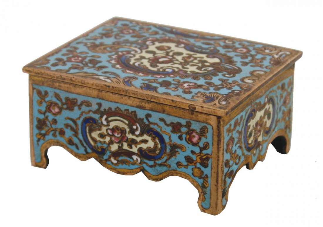Nineteenth-century Brass and enameled snuff box: Nineteenth-century Brass and enameled snuff box