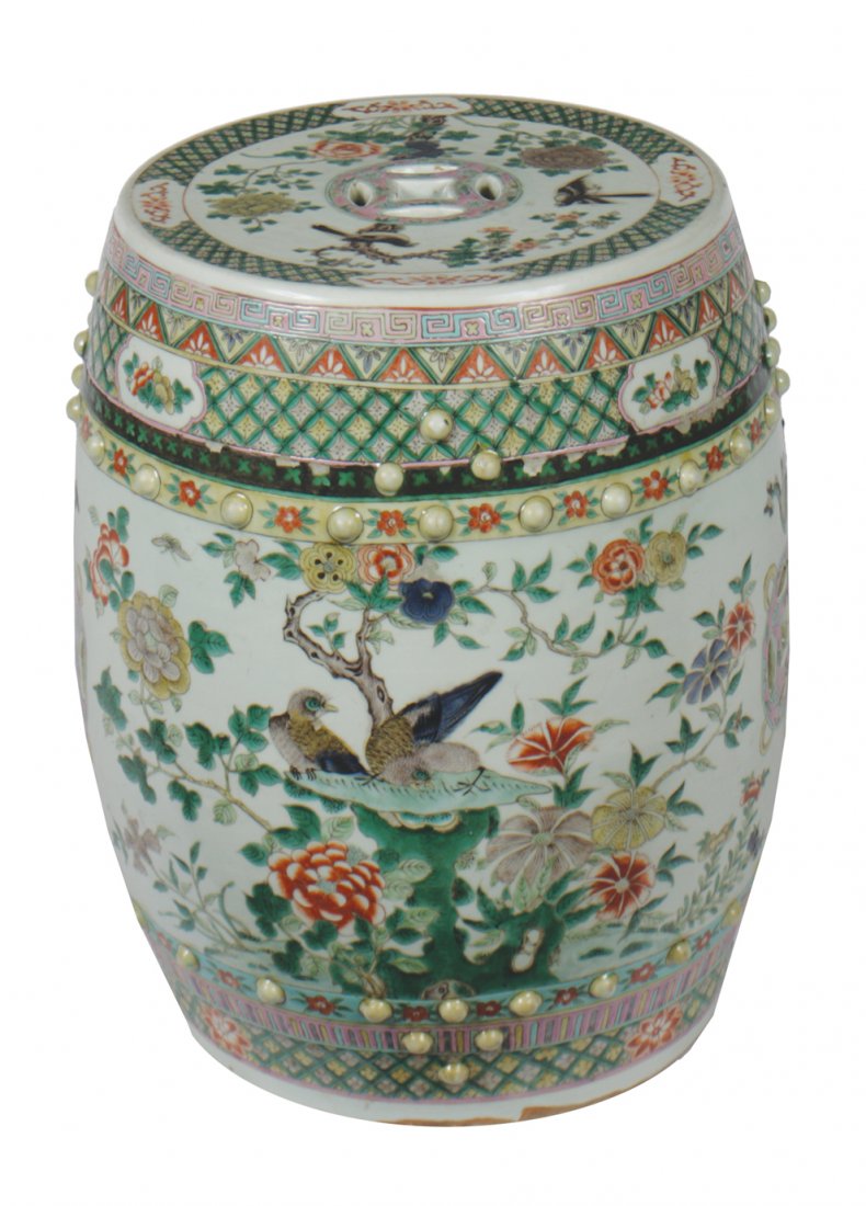 Chinese Qing period famille verte porcelain barrel seat: Chinese Qing period famille verte porcelain barrel seat 48 cm. high