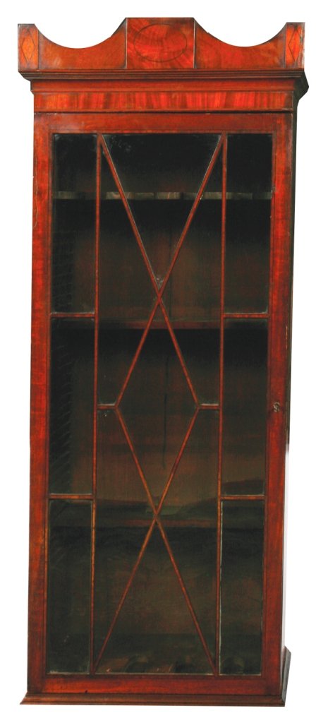 George III period mahogany hanging gun case: George III period mahogany hanging gun case 150 cm. high; 60 cm. wide