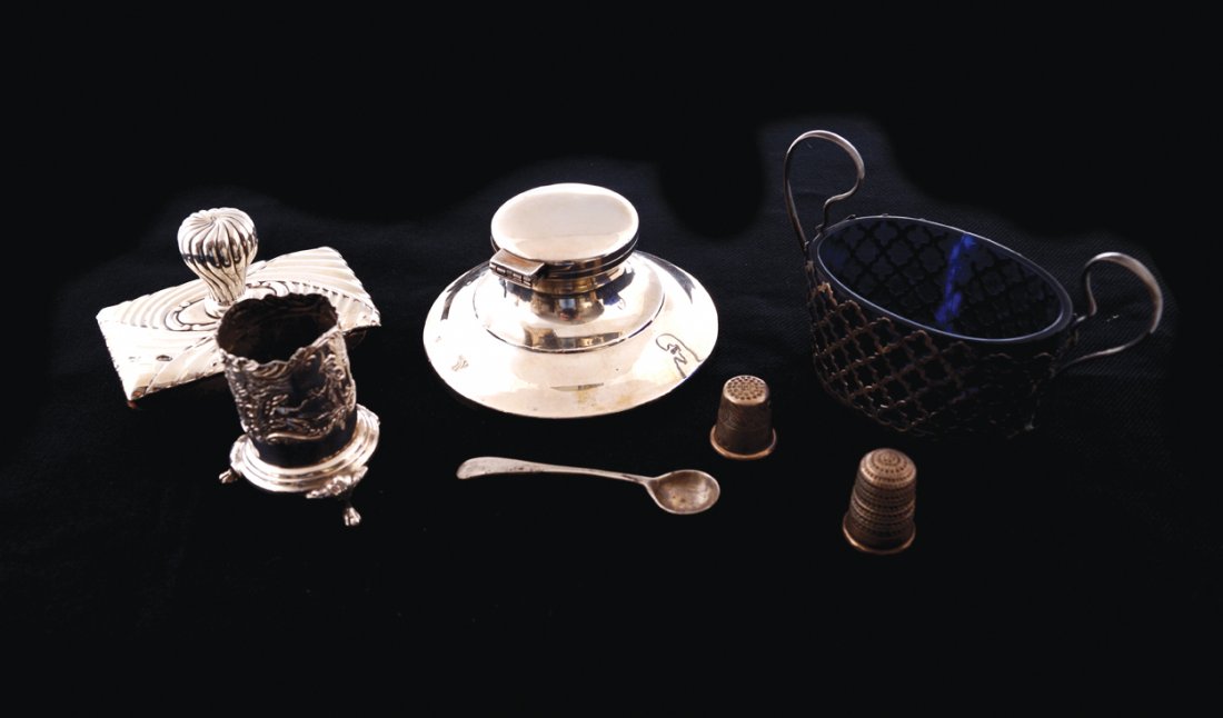 Silver inkwell, Birmingham, 1922: Silver inkwell, Birmingham, 1922 and a Birmingham silver mounted ink blotter, silver salt basket, two silver thimbles, silver embossed vase depicting a shepherd and sheep, Sheffield 1894 Worldwide shi