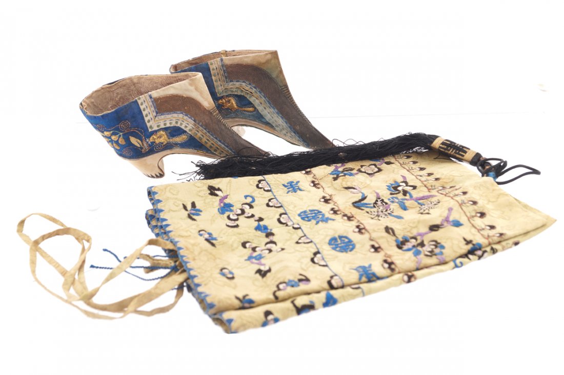 Pair of Chinese ladies bound foot shoes (1 of 1)