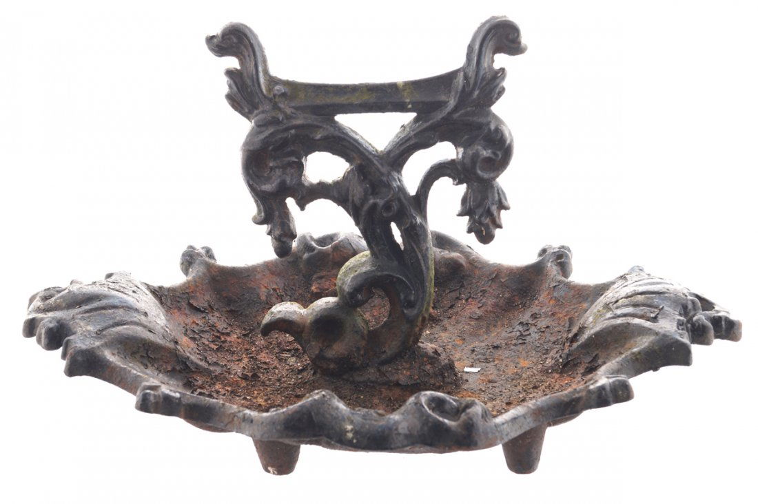 Nineteenth-century cast iron foot scraper (1 of 1)