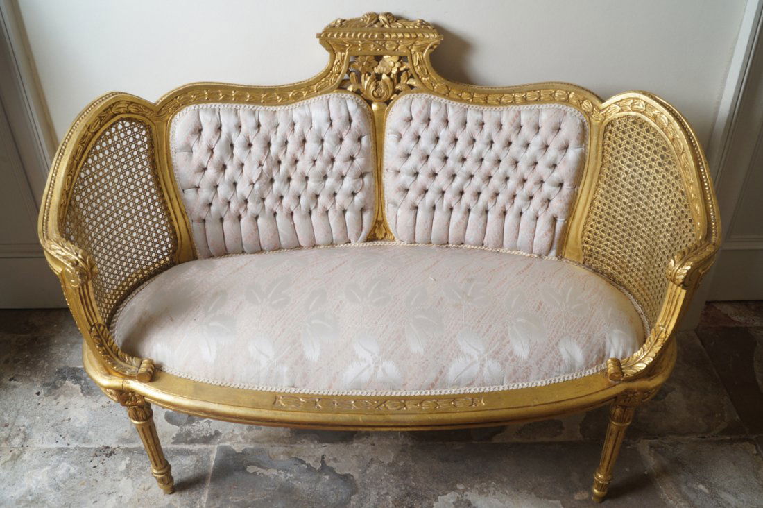 LOUIS XVI STYLE CARVED GILTWOOD AND UPHOLSTERED CANAPÉ (1 of 1)