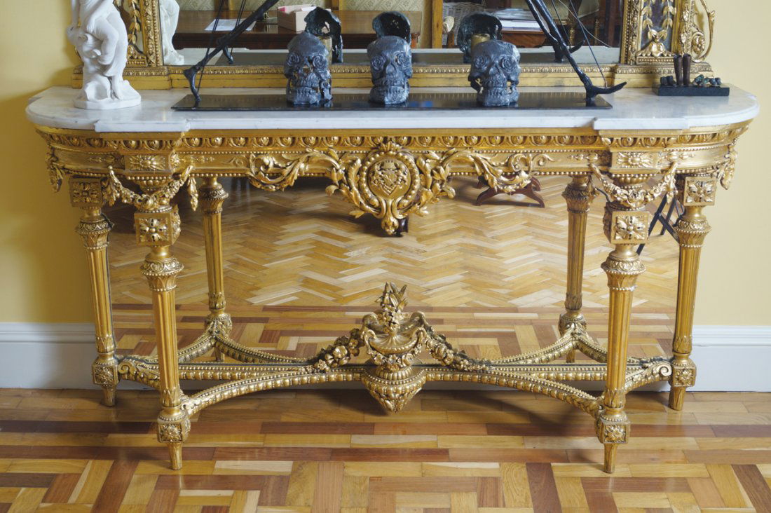 NINETEENTH-CENTURY CRAVED GILTWOOD AND GESSO CONSOLE (1 of 4)