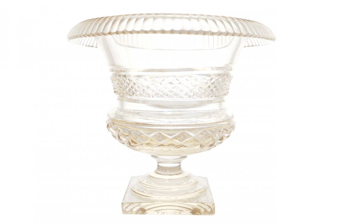 EARLY NINETEENTH-CENTURY IRISH PENROSE GLASS CAMPAGNA: EARLY NINETEENTH-CENTURY IRISH PENROSE GLASS CAMPAGNA SHAPED WINE COOLER Direct all shipping enquiries to shipping@sheppards.ie 23 cm. high; 27 cm. diameter