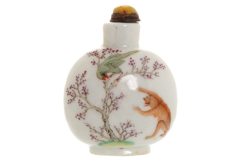 Chinese Qing period snuff bottle (1 of 1)