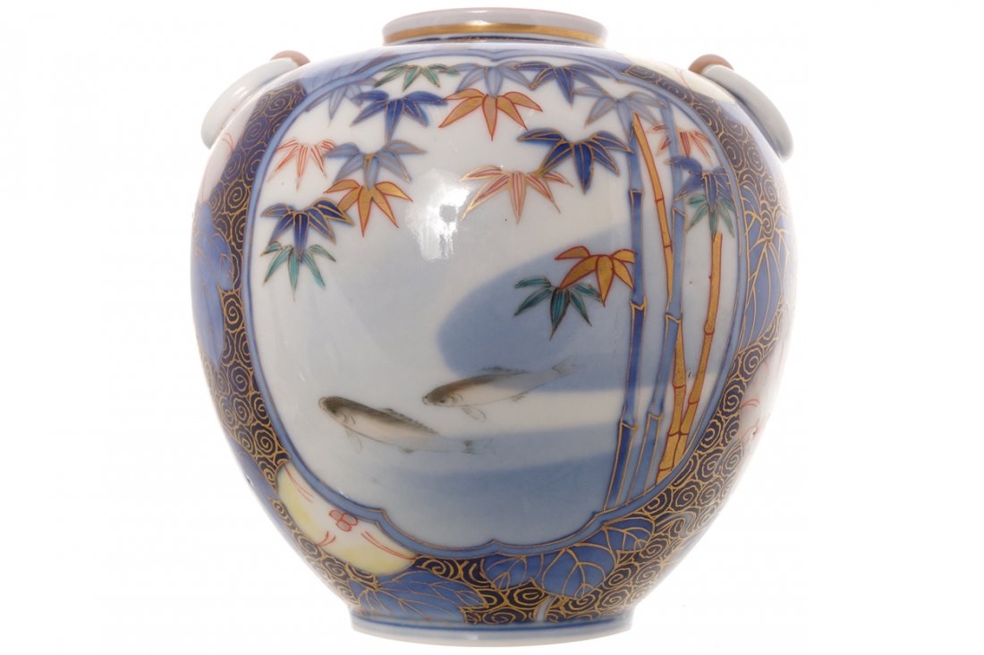 Japanese Imari vase (1 of 5)