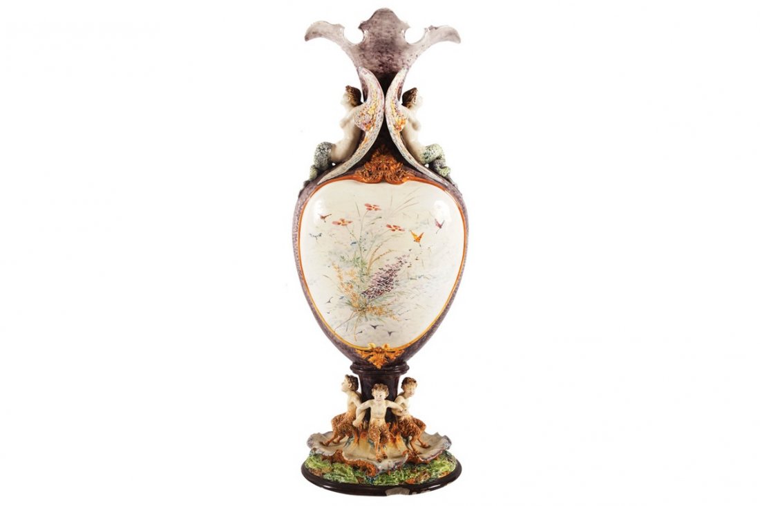 LARGE NINETEENTH-CENTURY MAJOLICA VASE (1 of 1)