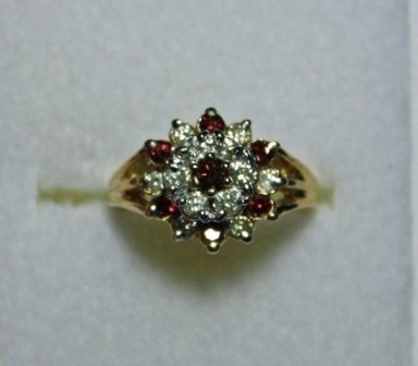 1.00 CTW Red & White Diamond Ring: Includes insurance apprasal - 10k yellow gold