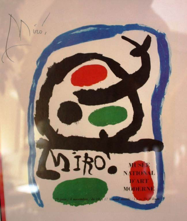 MIRO - HAND SIGNED LITHOGRAPH: JOAN MIRO - "MUSEE NATIONAL D'ART MODERNE" - HAND SIGNED LITHOGRAPH (BOOK PLATE) - PROFESSIONALLY FRAMED AND MATTED - MINT CONDITION - FRAMED SIZE APPX 22 X 26