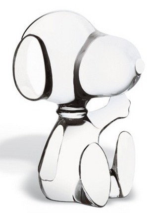 BACCARAT "SNOOPY" SCULPTURE: BACCARAT "SNOOPY" SCULPTURE- MINT CONDITION WITH ORIGINAL BOX AND PAPERWORK - SIGNED AND NUMBERED - APPROX. 3 3/4 X 2 1/2