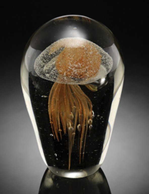 ART GLASS YELLOW JELLYFISH GLOW IN THE DARK : BEAUTIFUL YELLOW ART GLASS JELLYFISH - GLOW IN THE DARK - 6"H 3.5"W - HAND CRAFTED