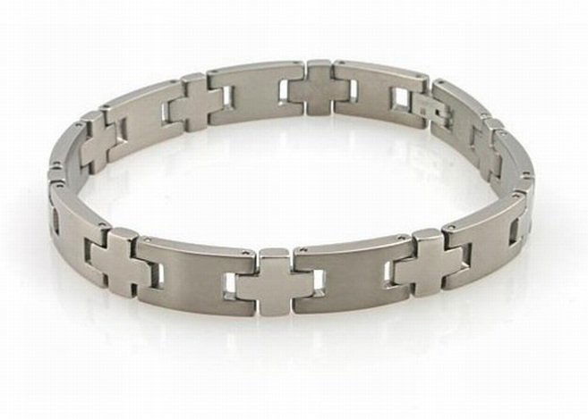 MEN'S BOLD TITANIUM BRACELET: MEN'S BOLD TITANIUM BRACELET - MEN'S BOLD TITANIUM BRACELET - AIRCRAFT GRADE 6AL - 4V TITANIUM - DYNAMIC MATTE FINISH & HIGH - POLISHED INTERLOCKING LINKS - CAM & PIN CONNECTED ARCED LINKS - FOLD OVER
