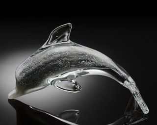 ART GLASS CLEAR DOLPHIN: ART GLASS CLEAR DOLPHIN - 3.5"H X 6"W X 3.5"D - HAND CRAFTED