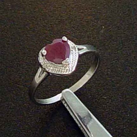 RUBY & DIAMOND STERLING HEART RING: GENUINE RUBY HEART AND DIAMOND STERLING SILVER RING - SIZE 7.5
