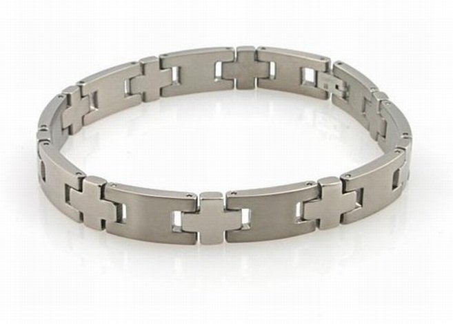 MEN'S BOLD TITANIUM BRACELET: MEN'S BOLD TITANIUM BRACELET - MEN'S BOLD TITANIUM BRACELET - AIRCRAFT GRADE 6AL - 4V TITANIUM - DYNAMIC MATTE FINISH & HIGH - POLISHED INTERLOCKING LINKS - CAM & PIN CONNECTED ARCED LINKS - FOLD OVER