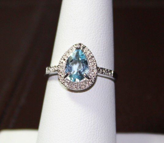 BLUE TOPAZ & DIAMOND STERLING RING: BLUE TOPAZ & DIAMOND STERLING RING - .925 STERLING SILVER - 2CT BLUE TOPAZ