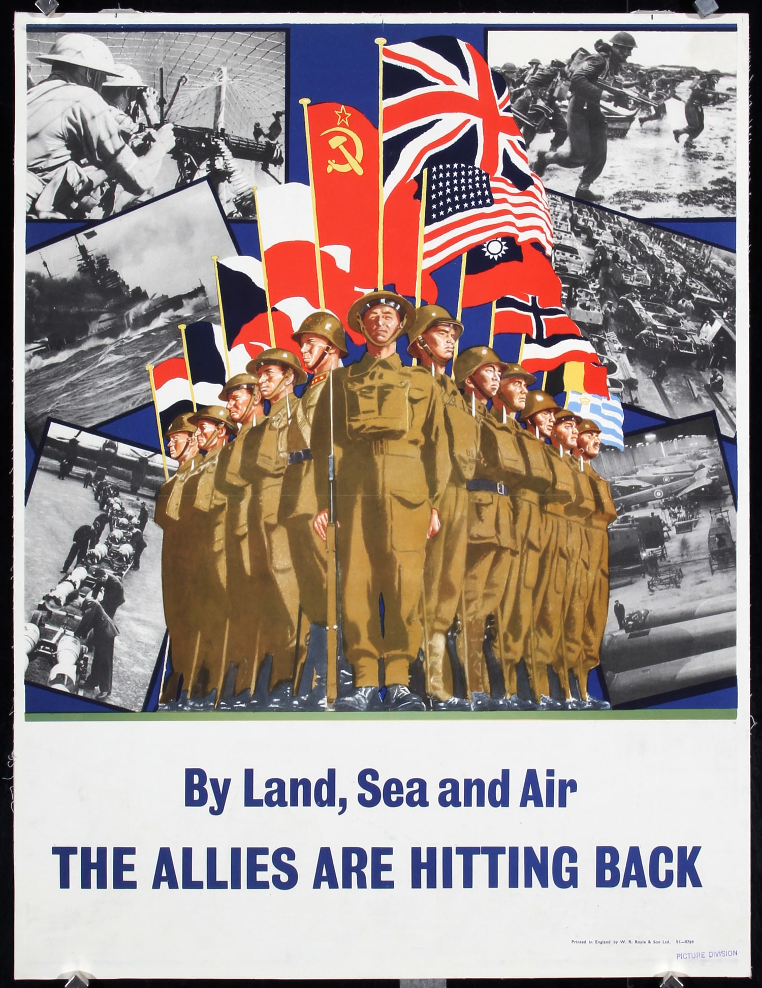 Original 1940s World War II Allies Hitting Back Poster: Anonymous The Allies are hitting back Offset ca. 1944 19.6 x 14.9 in. (50 x 38 cm) Printer: W.R. Royle & Son Condition Details: (A) on linen (old), minimal staining at the edges #UK #World War II
