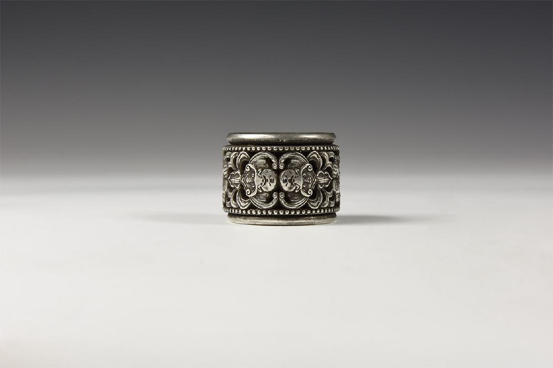 Chinese Revolving Ring with Characters (1 of 1)