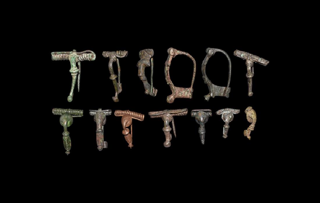 Roman Kraftig Profilierte Brooch Collection (1 of 1)