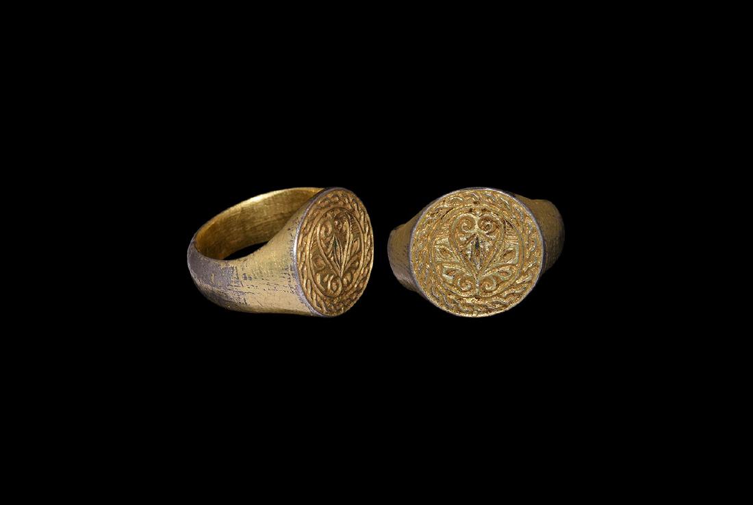 Byzantine Gilt Silver Ring with Acanthus (1 of 1)