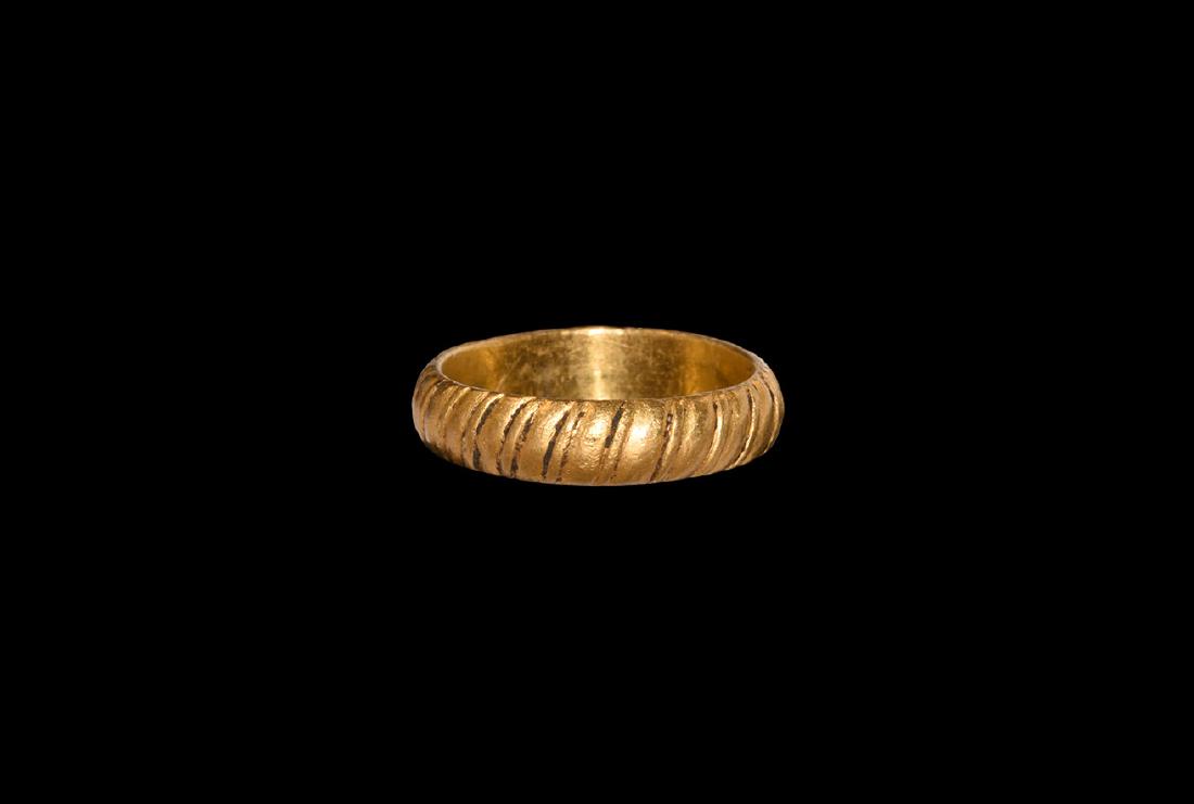 Medieval Gold Ring with Rope Design (1 of 1)