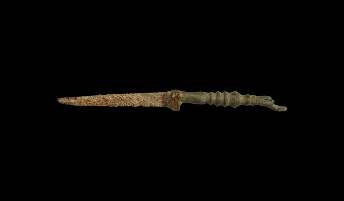 Roman Knife with Duck-Head Handle (1 of 1)
